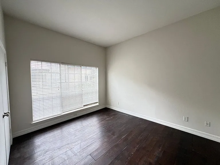 10432 High Hollows Dr #L — Photo 25