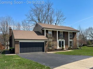 1132 Hemlock Dr, Rochester, MI