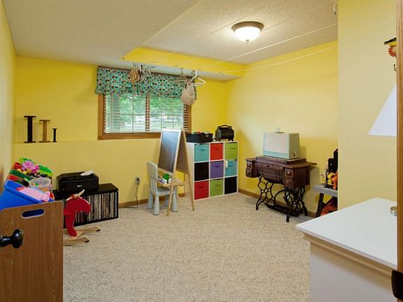 5th image of 13754 Quinn St NW