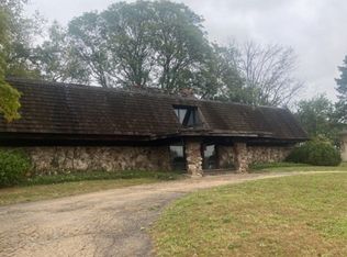 11 Pembroke Ln, Oak Brook, IL