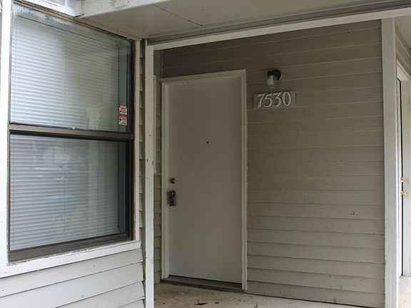 2nd image of 7530 Windsor Oaks