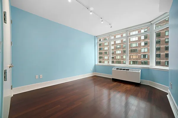 Rented by R New York | media 5
