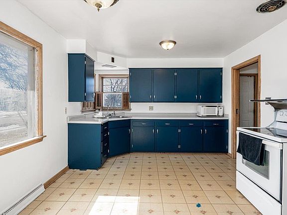 2nd image of 403 N 12th St