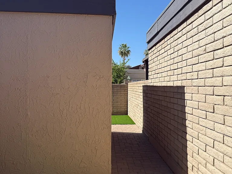 7849 E Crestwood Way — Photo 5