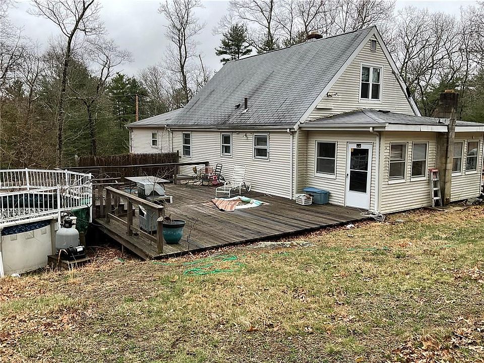 1st image of 832 Phillips Hill Rd