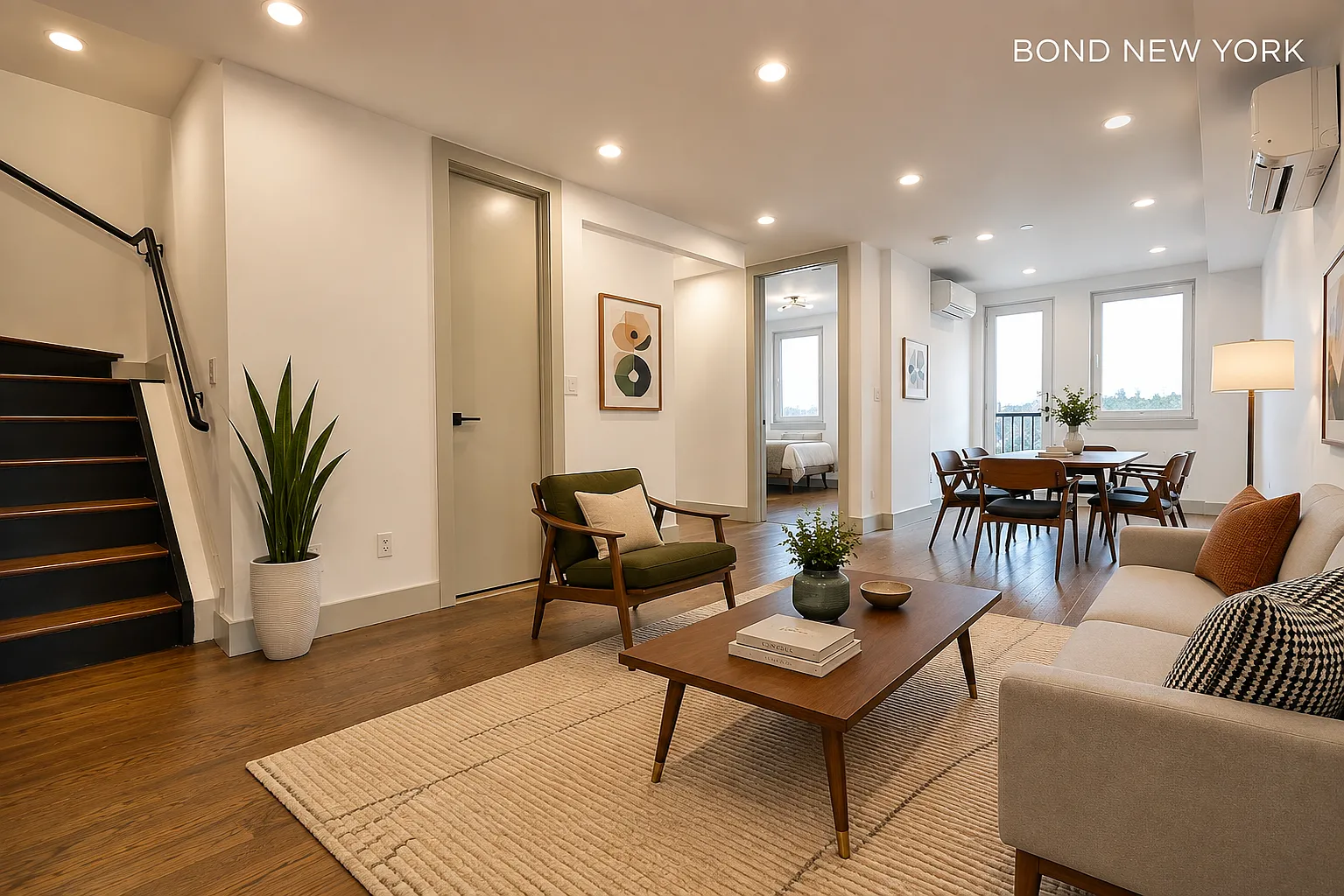 896 New York Avenue — Photo 1