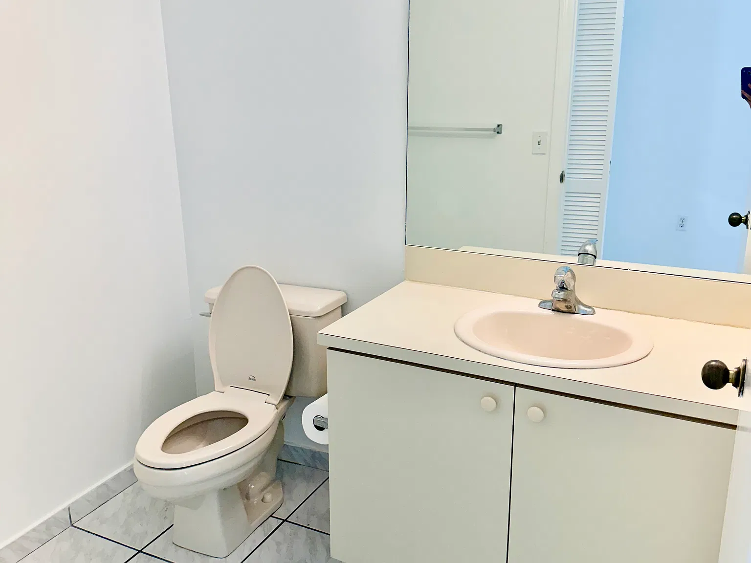 3 bed, 2.5 bath, 1320 sqft, $2,500 — Photo 4