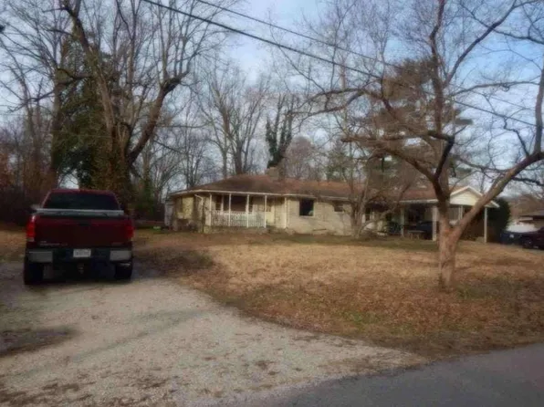 6111 Grand River Rd, Newburgh, IN 47630