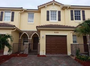 9355 SW 220th Ter, Cutler Bay, FL 33190