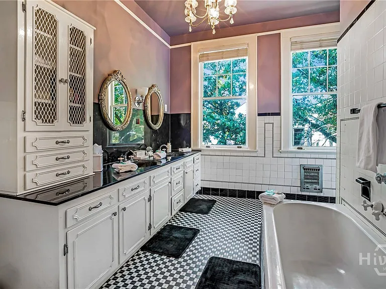 624 E Victory Dr — Photo 21