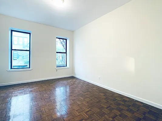 Rented by City Connections Realty | media 7