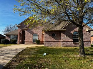701 Branchwood Dr, Midlothian, TX 76065