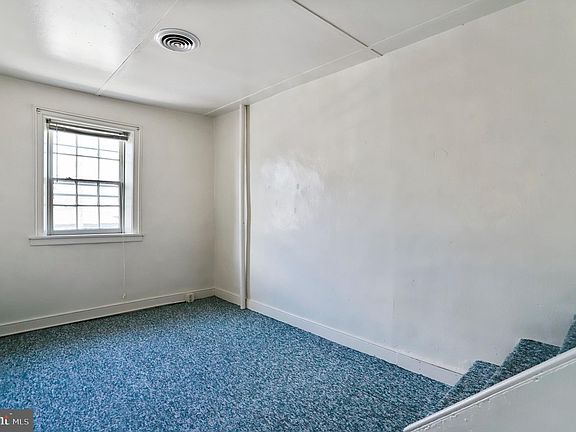3rd image of 116 S Carlisle St #2