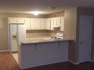 520 Regina Ct, Raymore, MO 64083