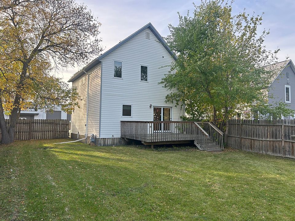 1st image of 408 Main Ave N