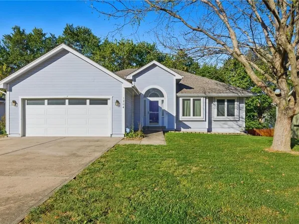 1204 Susan St, Kearney, MO 64060