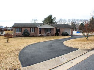 3 Constitution Ave, Luray, VA