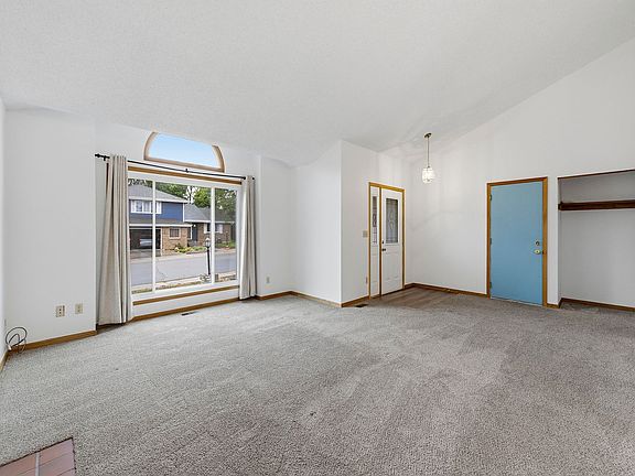 5th image of 1375 W 45th St