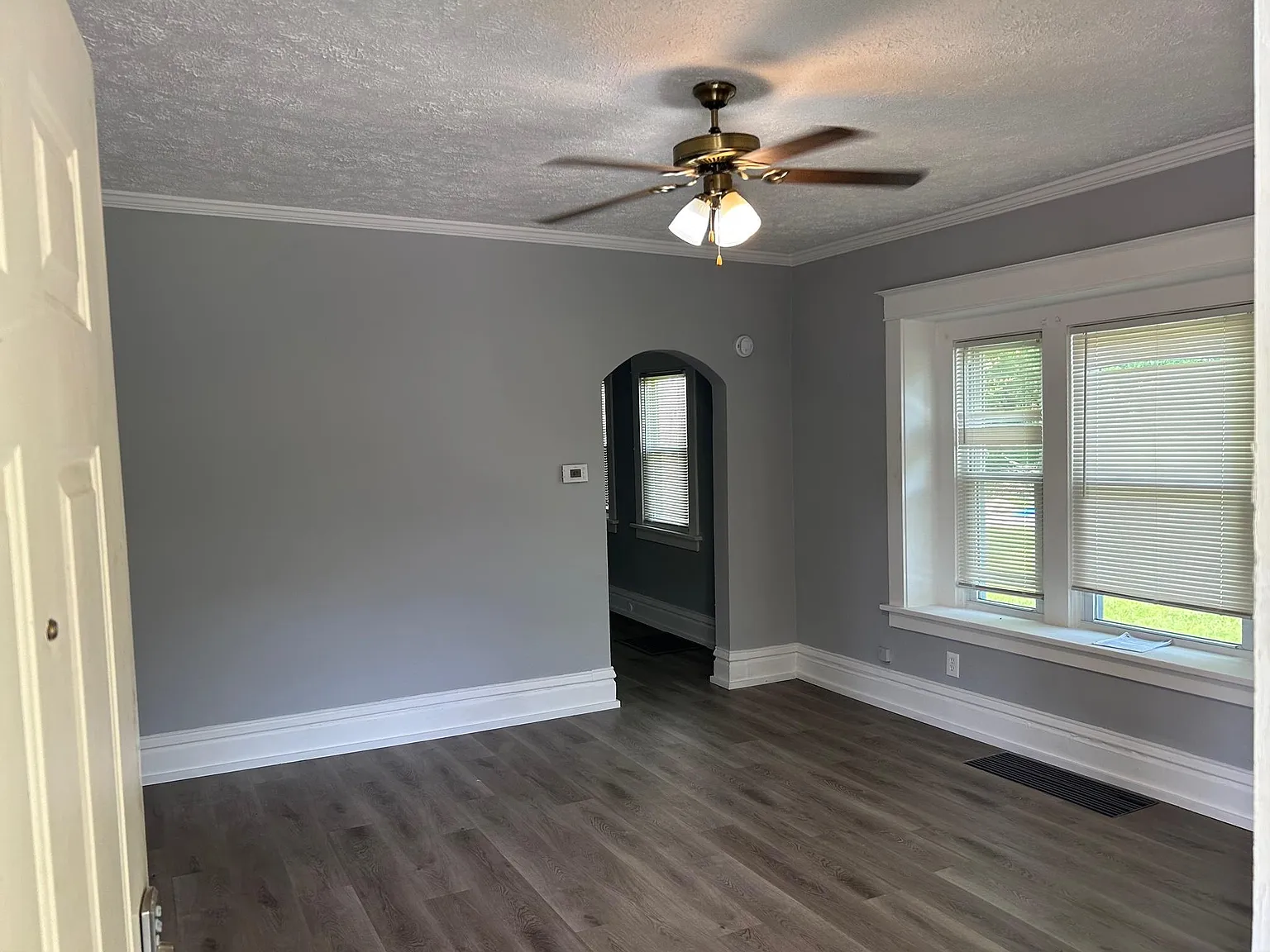 2 bed, 968 sqft, $1,310 — Photo 3