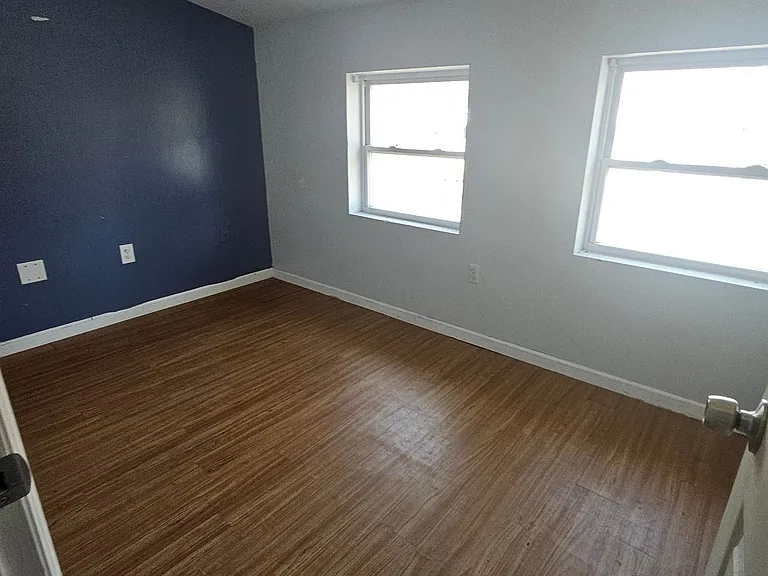 127 Main St #1 — Photo 6
