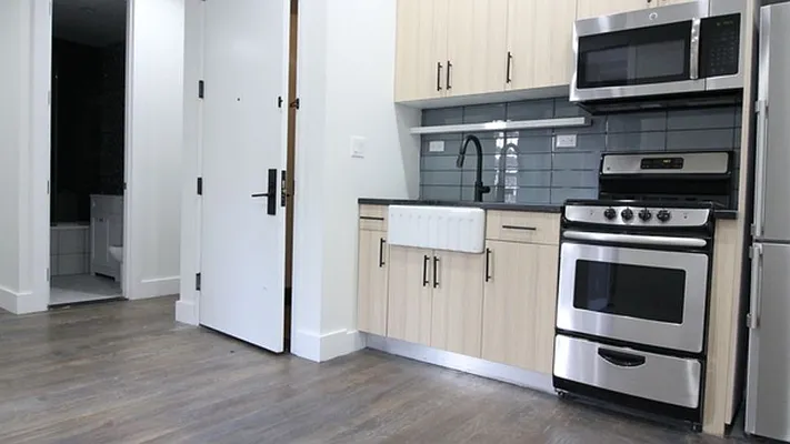 Rented by Nooklyn NYC LLC | media 41