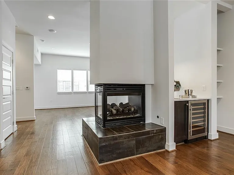 2500 State St #1112 — Photo 15