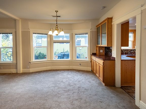 Main Floor Apartment, Living Rm