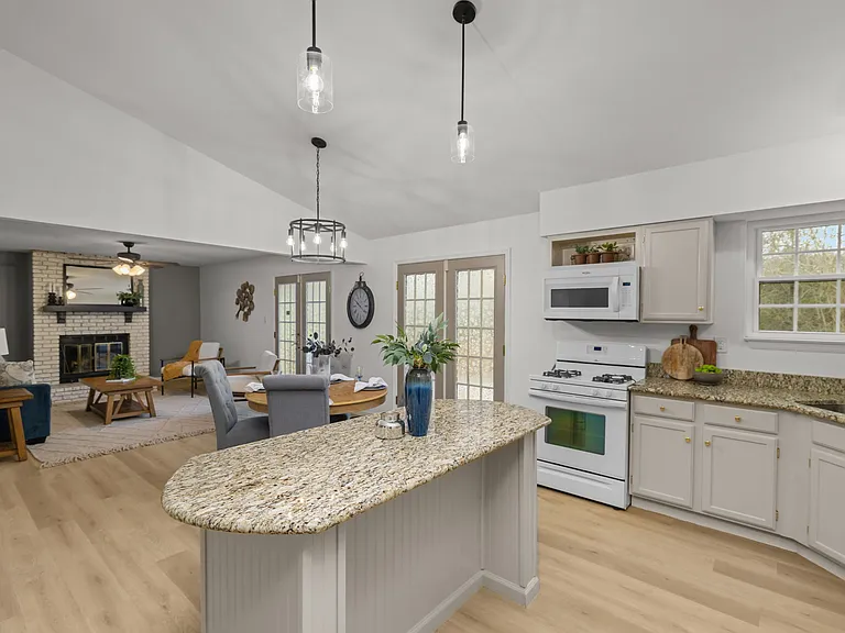9 Tamerton Ct — Photo 4