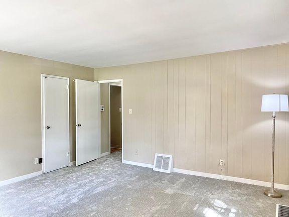 3rd image of 1060 Sells Ave #A