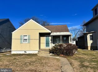 347 W Monroe Ave, Magnolia, NJ 08049