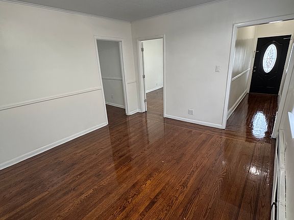 5th image of 714 Kennedy Blvd #1