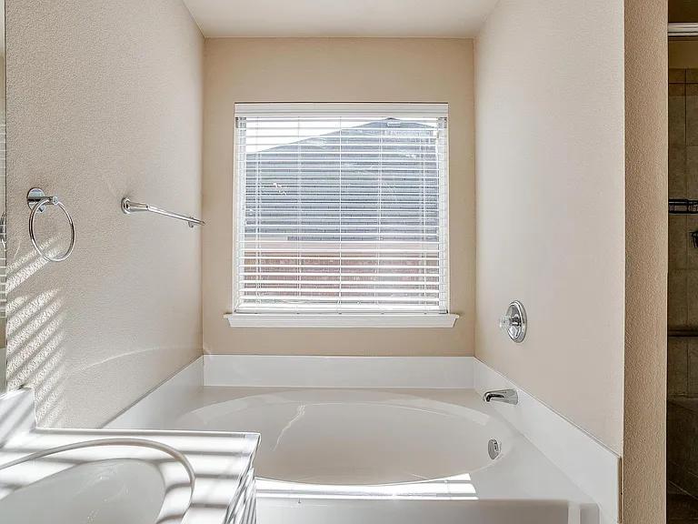 2230 Cancun Dr — Photo 16