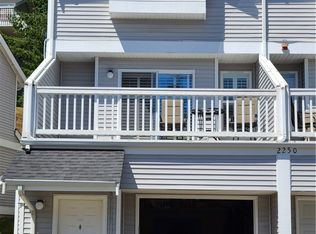 2250 Highview Ln W #101, Bremerton, WA 98312