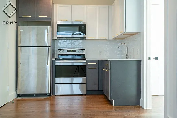 Rented by ERNY LLC | media 28