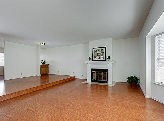 4th image of 1019 Fairview Ave #C