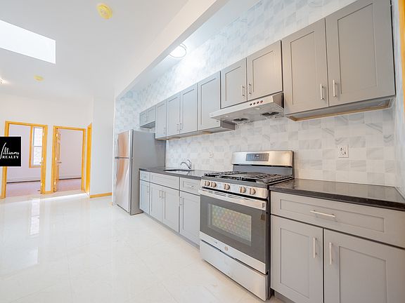 3rd image of 851 Quincy St #3F
