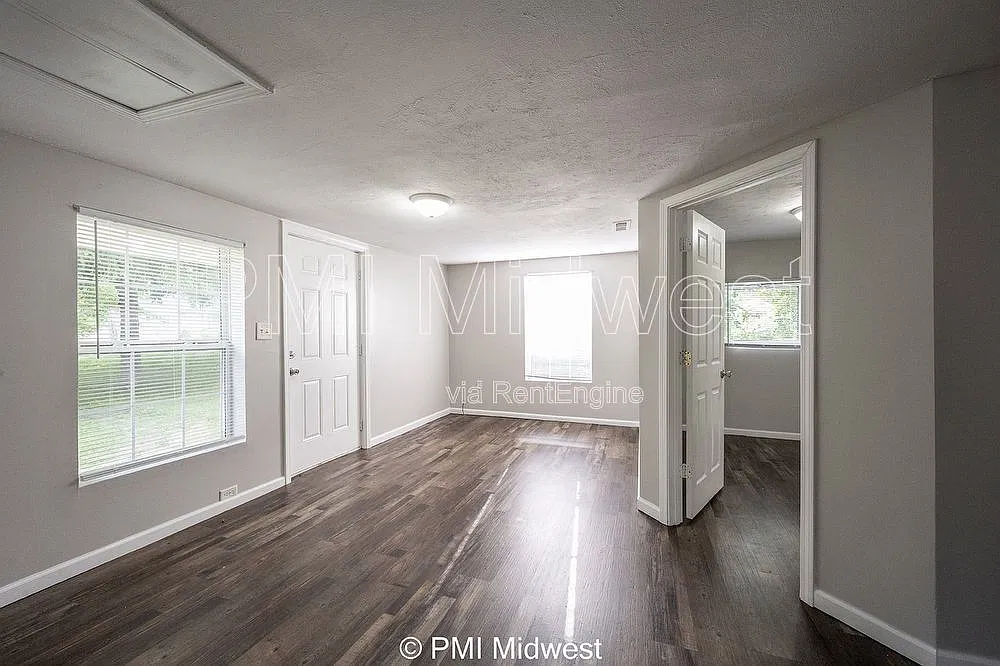 2 bed, 1.0 bath, 804 sqft, $1,149 — Photo 4