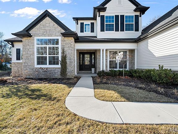 3rd image of 529 Long Acres Ln