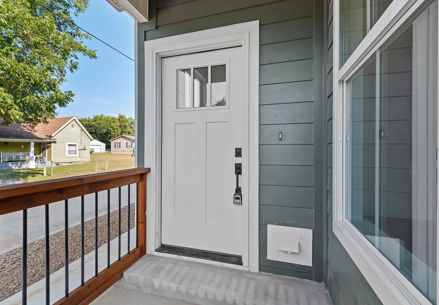 2 bed, 2.5 bath, 1266 sqft, $1,850 — Photo 2