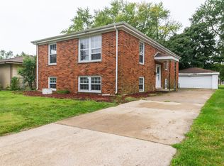 885 S 7th Ave, Kankakee, IL 60901