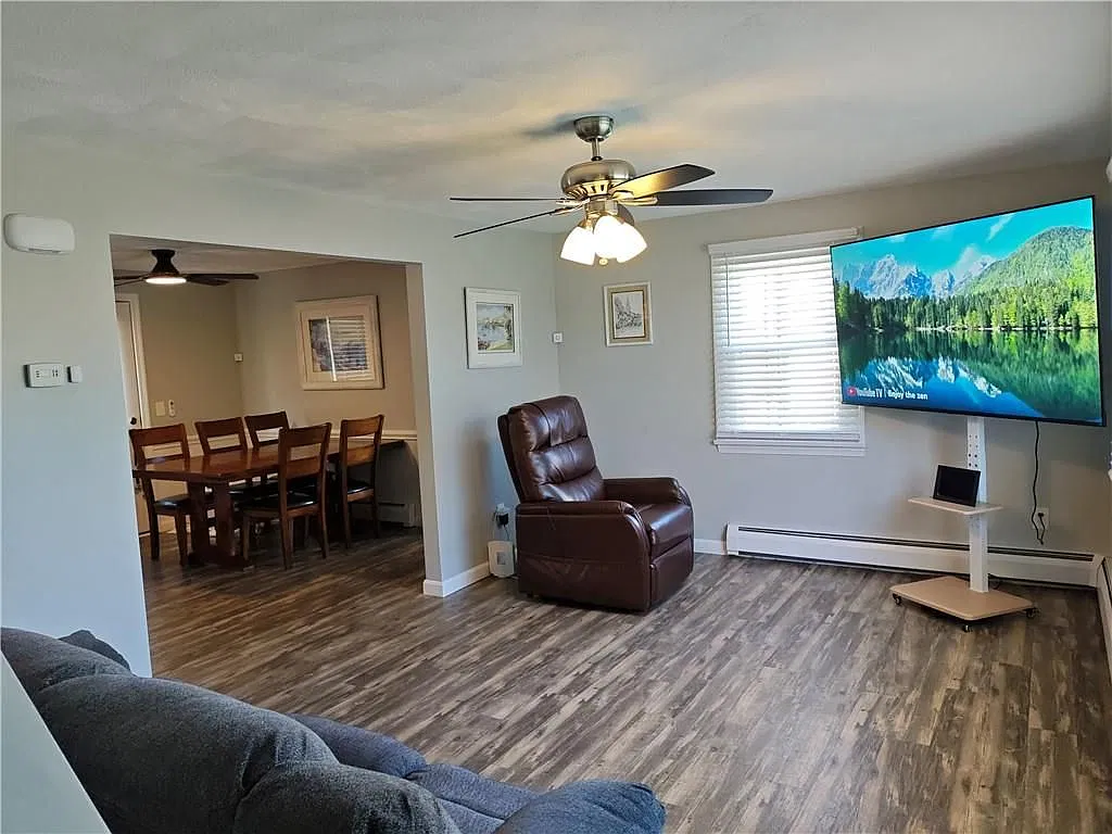 2 bed, 1.0 bath, 1400 sqft, $2,500 — Photo 3