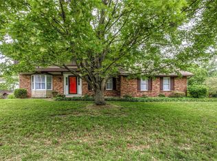 4112 Providence Dr, Saint Charles, MO 63304