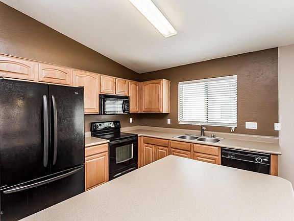 4th image of 1660 E San Xavier Dr
