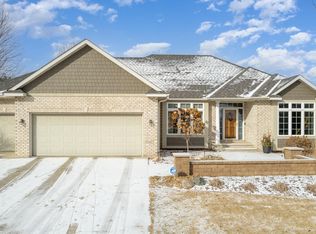 1942 Boiling Springs Cir, Shakopee, MN 55379