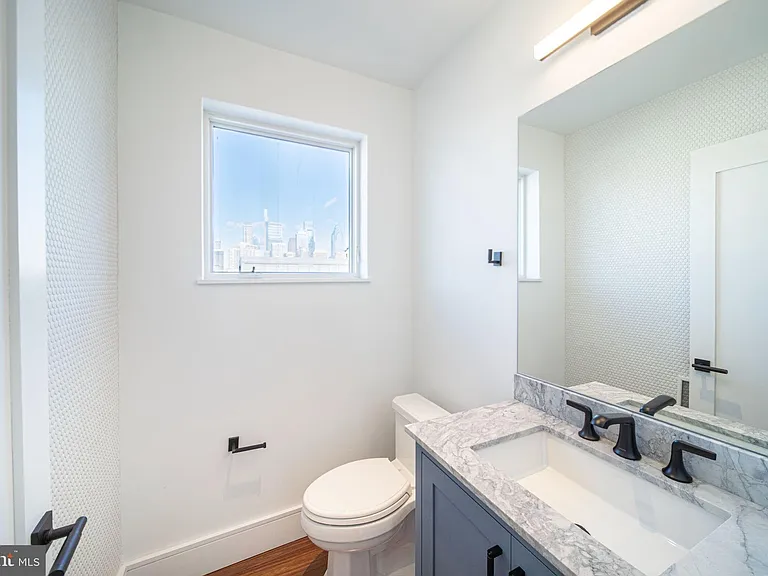815 S 20th St — Photo 47