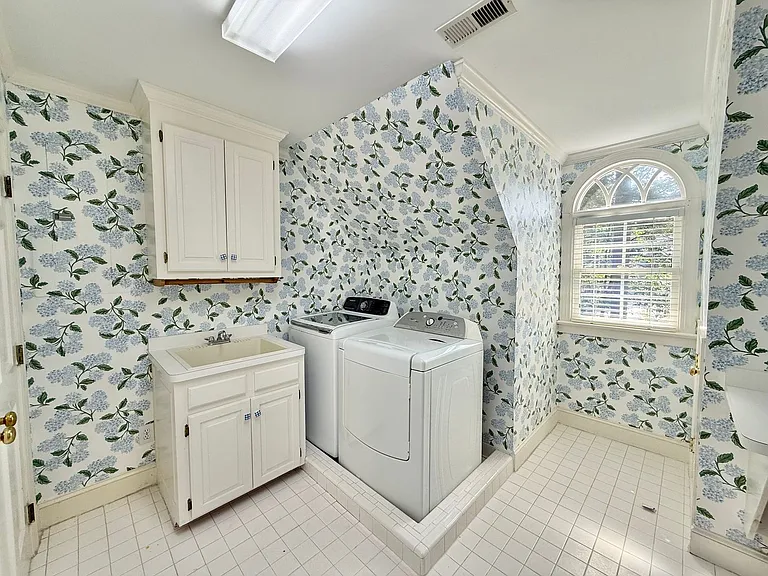 1610 Ridge Rd — Photo 34