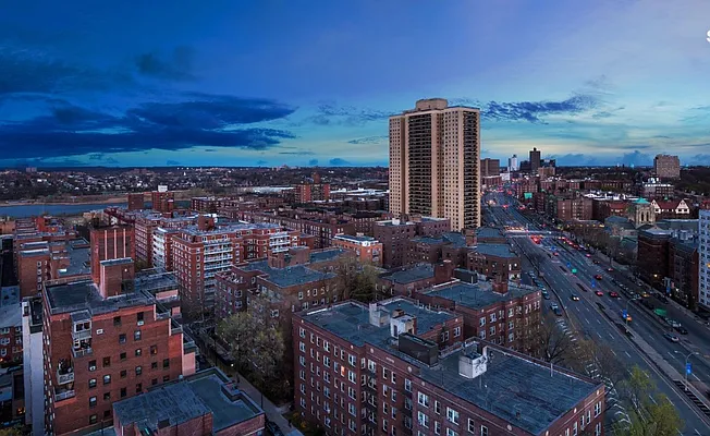 Rented by BLU Real Estate | media 31