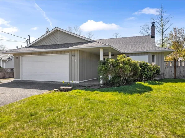 852 Aberdeen Dr, Parksville, BC V9P 2L9