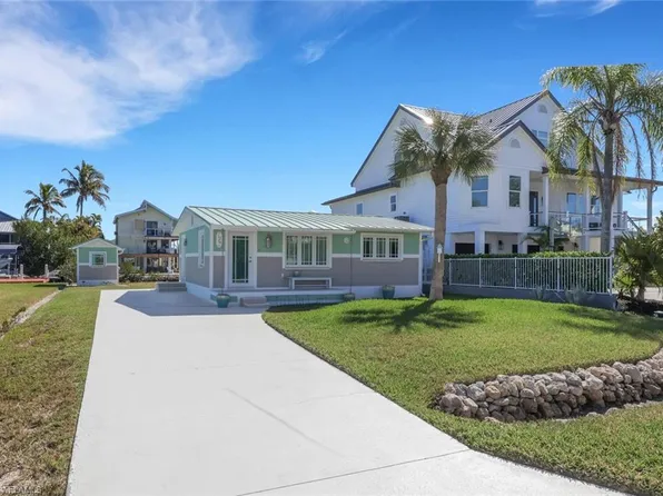 1278 Rainbow CT, NAPLES, FL 34110