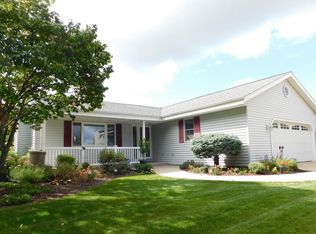 W154N7691 Pheasant Ln, Menomonee Falls, WI 53051